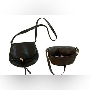 BLACK CROSSBODY - SM/MED SIZE - USED